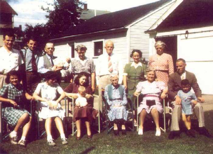 1941 Reynolds Family Reunion in Calhoun Co., Michigan