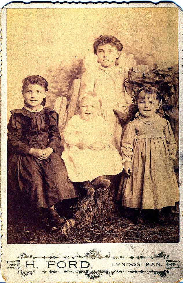 Mabel, Pearl, Anna, and Harold Bodine