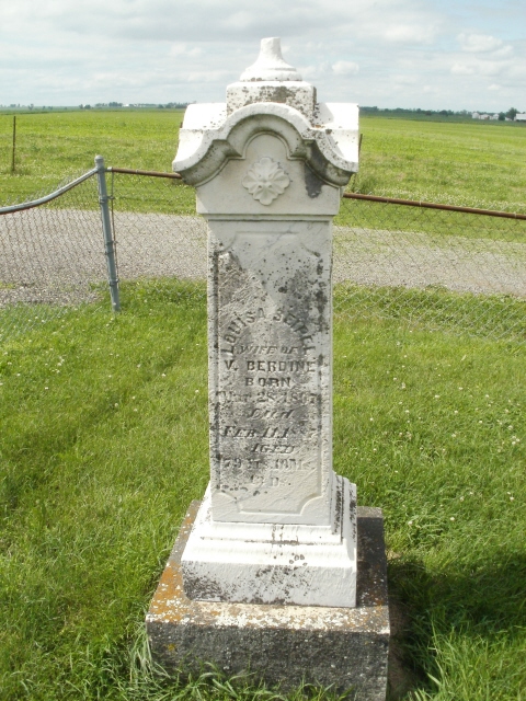 Tombstone of Louise Seipel Berdine